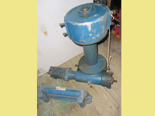 ramsey hydraulic worm gear winch with fairlead